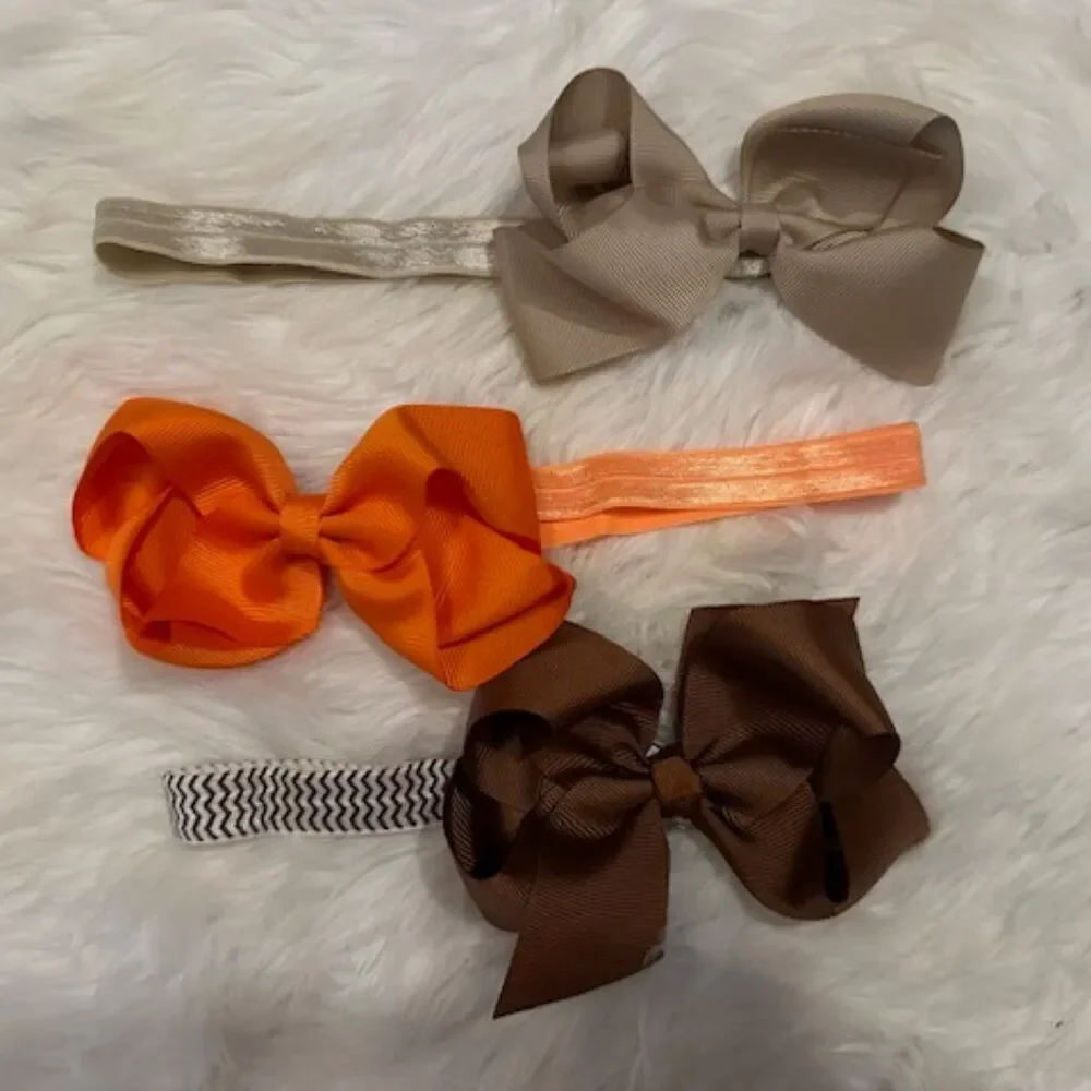 Bundle of (3) 4